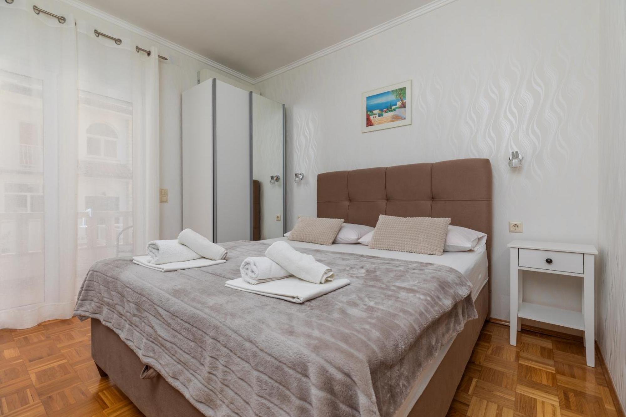 Apartments By The Sea Duce, Omis - 5973 Dış mekan fotoğraf
